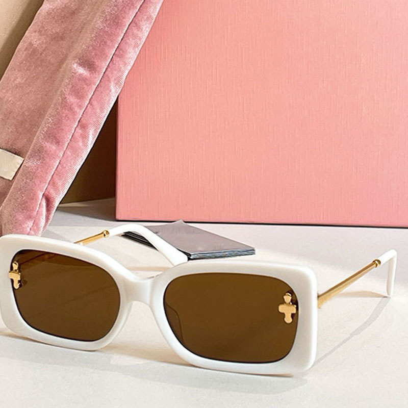 Luxury Ladies Butterfly Shaped Sunglasses Designer Personalized Acetate Fiber Glasses Metal Temple For Outdoor Travel Vacation Top-quality UV400 MU1