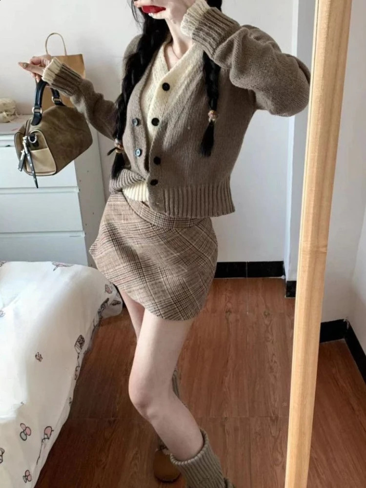 Vintage Womens 2 Piece Set V-neck Knitted Sweater Cardigan Tops Slim Fit Tees High Waist Mini Skirt Autumn Fashion 251205