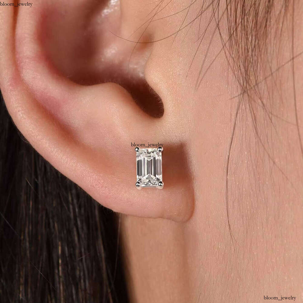 VVS Moissanite S925 silver Hui Stone Square Women's Earrings, Simple Design, Lightweight Luxury, Elegant Classic Style