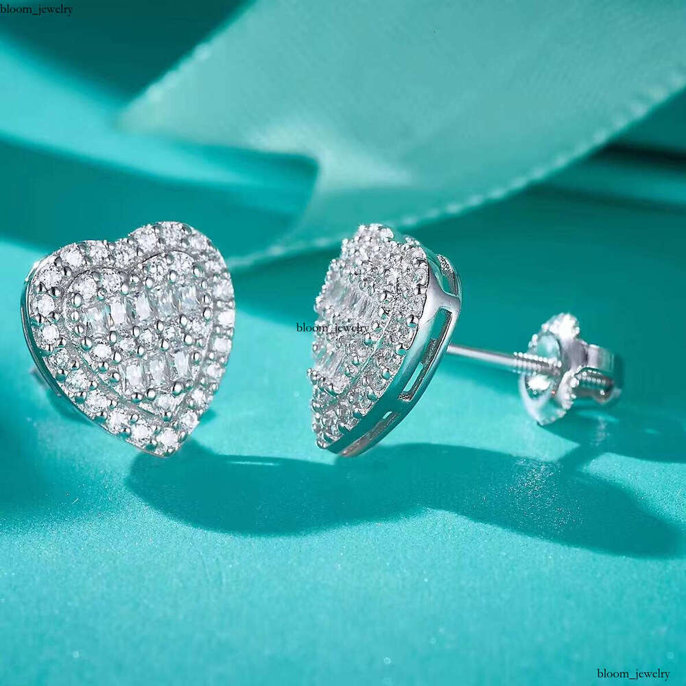 Wholesale Luxury Lab-Grown VVS Moissanite Rhodium S925 Sterling Silver Fine VVS Moissanite Romantic Heart Women's Stud Earrings