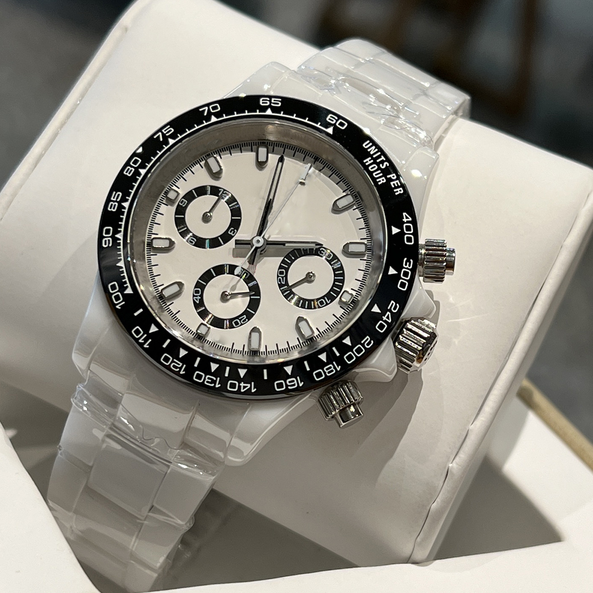 luxury brand New mens watch High Quality Multifunction Mens super strong luminous ceramic strap and multifunctional quartz timing movement 43mm gift