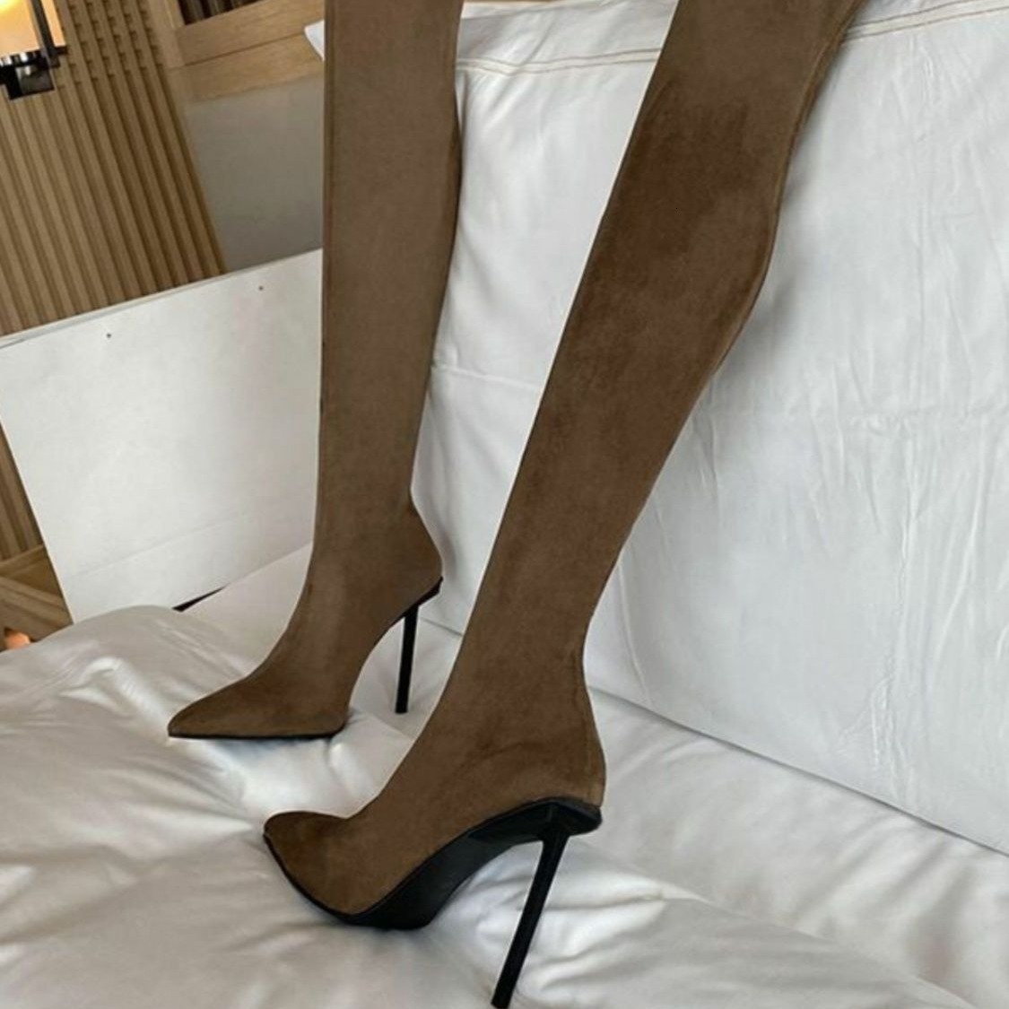 Free shipping suede knee high boots for women, designer's new style with pointed toe, high tube, slim heels, brown elastic and slim boots