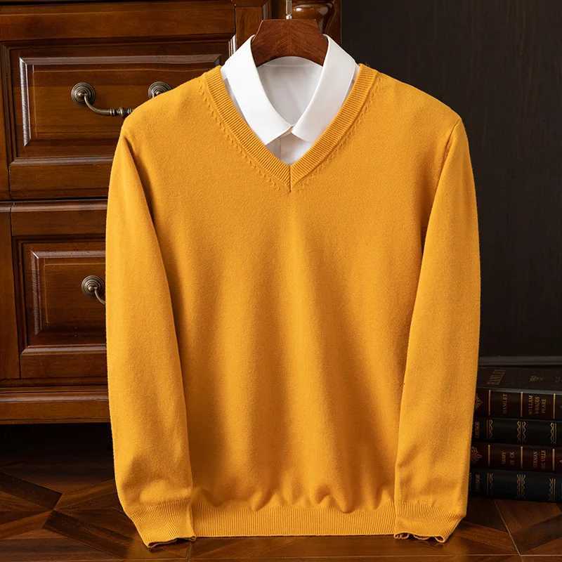 Autumn Winter Basic Merino Wool V-neck Sweater Mens Fashionable Casual Business Knitwear Cashmere Pullover Clothing TopsXJ251210