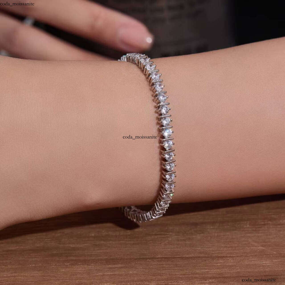 Fashion Platinum Rhodium Plated Tennis Bracelet, Suitable for Women, with Sterling Silver Straight Pull VVS Moissaniteia Silver Chain