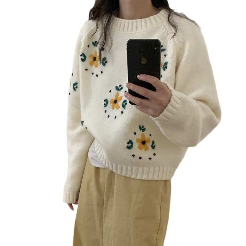 Women's Sweaters Korean style embroidered knitted sweater women's autumn and winter new round neck pullover with thick velvet short floral