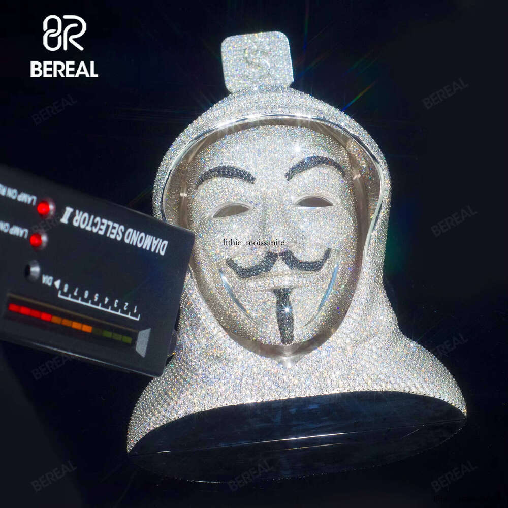 Bereal Custom Vvs Iced Out Moissanite 3D V for Vendetta Cartoon Hip Hop Pass 14K Moissanite 18K Tester Silver Pendant Men