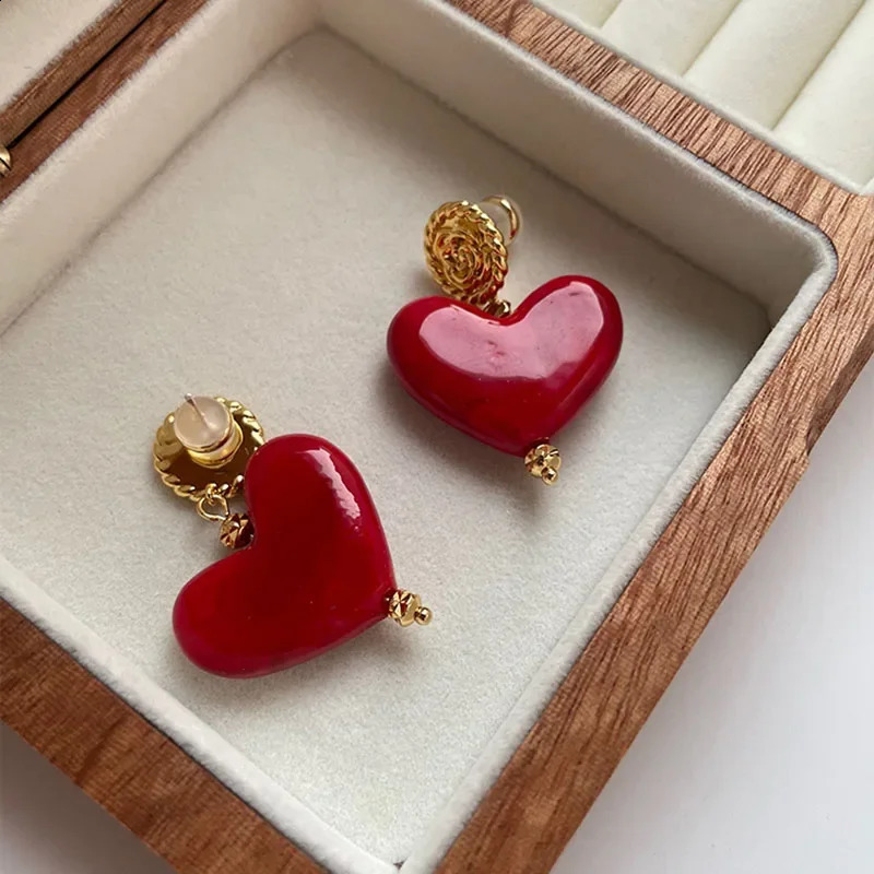 Vintage Red Christmas Love Rose Earrings Premium Unique heart Stud Earrings For Women 251209