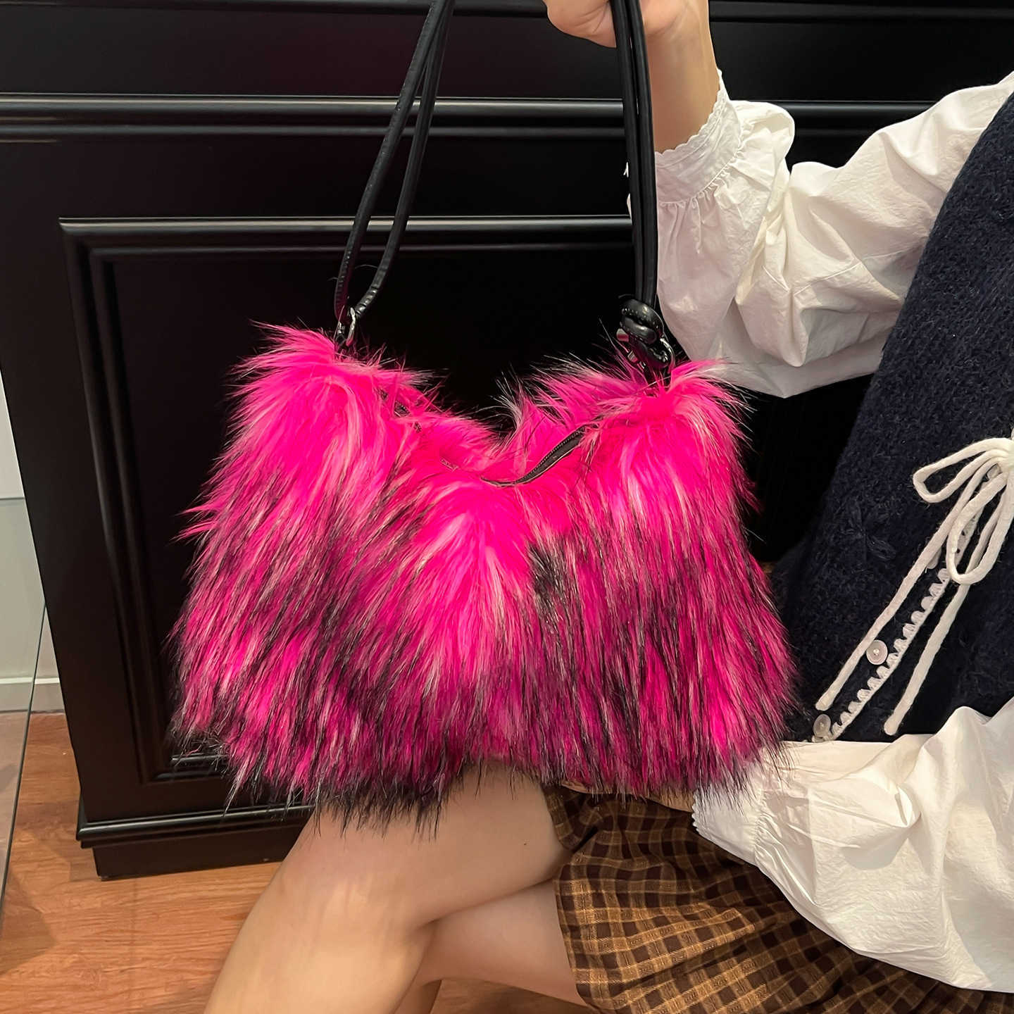 Autumn Winter Furry Bag 2025 New Fashion Large Capacity Shoulder Bag Women's Versatile Crossbody Underarm Bag