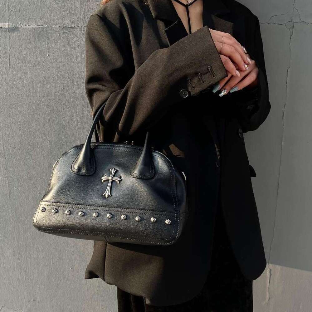 CH bag Chrome bag CHearts bag Kro New Style Bowling Bag for Women, Top Layer Cowhide, Button Stud Cross, Sweet Cool Fashion Single Shoulder Crossbod