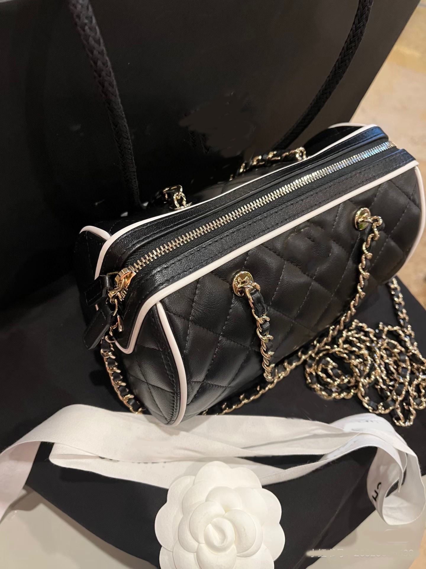 Vintage Cowhide Bowling Bag Designer Womens Shoulder Bag Leather Classic Print Matelasse Chain Hand Crossbody Bag Large Capacity Shopping Bags Under