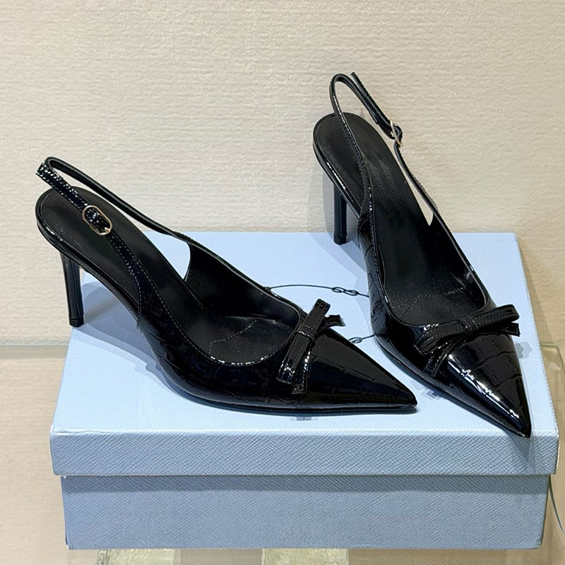 Décolleté slingback in pelle spazzolata sandali triangolo firmati sandali primavera estate da donna di lusso sandali a punta con tacco alto in pelle