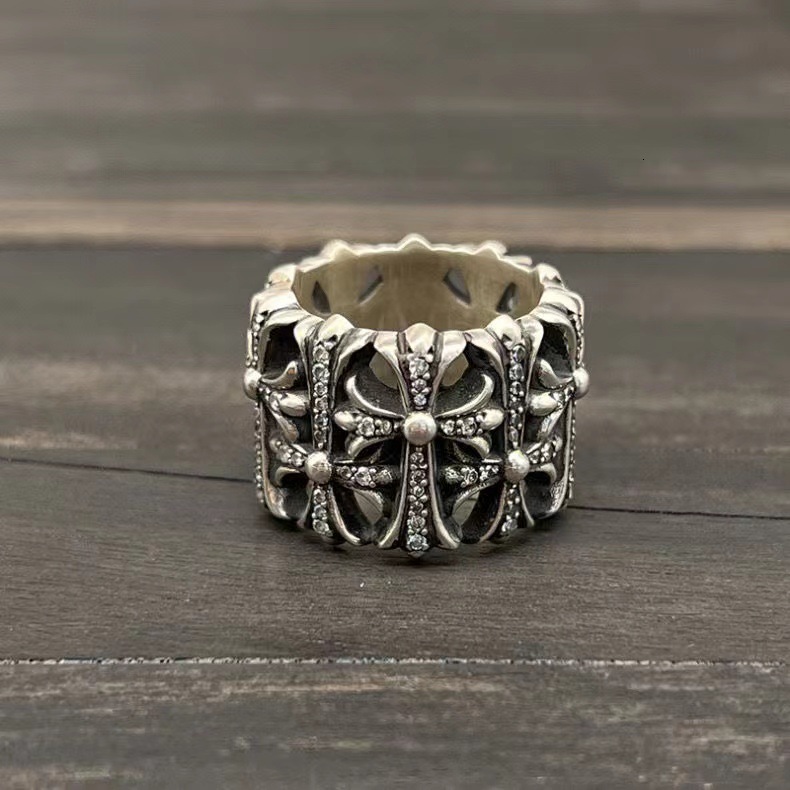 Designer Chrome High Version Crow King Cross Round Burial Ring with Inlaid Diamonds for Men and Women Personalized Couple Hip-hop Punk Style