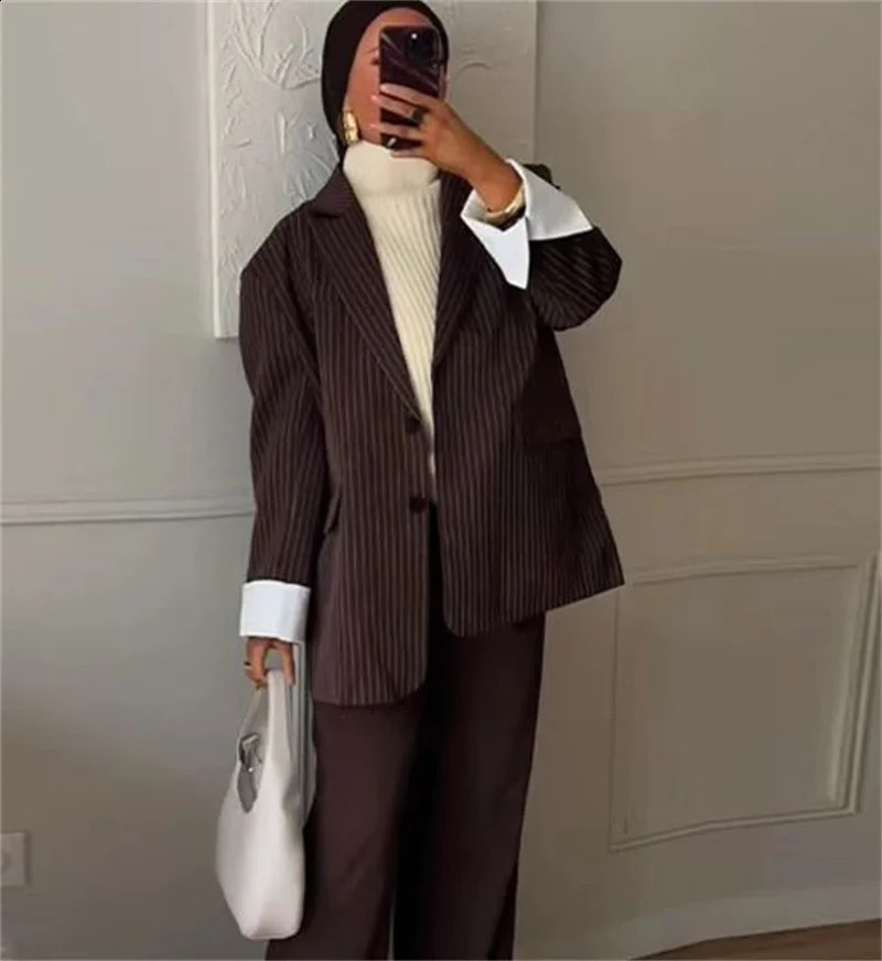 Womens Suit - Blogger Style Brown Striped Loose Fit Two-Button Versatile Blazer Spring and Autumn Fashion Womens Wear 251204