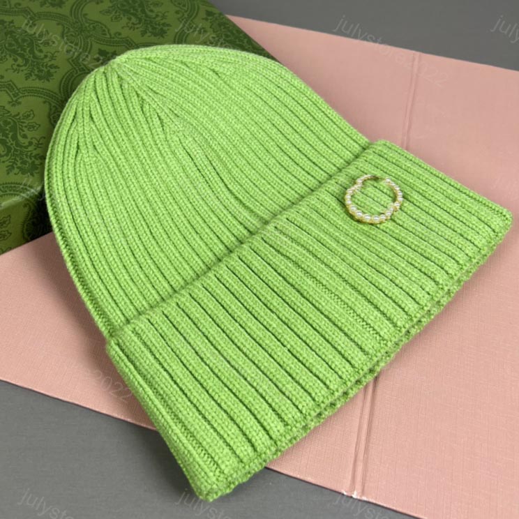 Women Men Designer Beanie Hats with Brooch Pearl Bonnet Luxe Wool Knitted Hat 7 Colors Winter Hats Beanies Womens Skull Cap Outdoor Ski Caps Lett