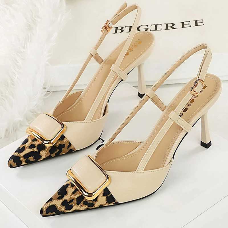 BIGTREE Scarpe Décolleté da donna Decorazione in metallo tacchi alti Tacchi a spillo 8 cm leopardo Tacchi da donna Scarpe da festa sexy Sandali con