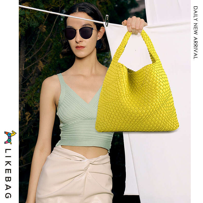 Hot Sale Handmade Crossbody Woven 2025 Fashion Trend Women's Shoulder niche designer free shipping Bag Large Capacity Handbag Mother-Daughter