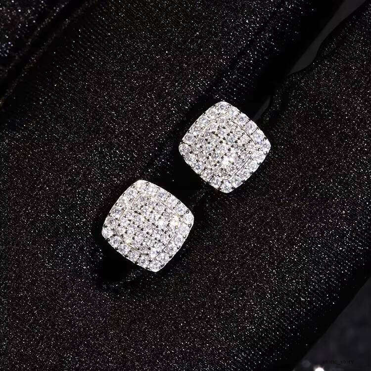 Hot Sale Fashion Jewelry Square Style 925 Sterling Silver Round Moissanite VVS Moissanite Stud Earrings for Men and Women