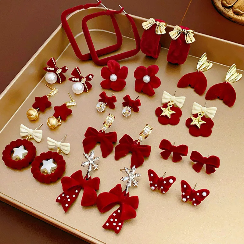 Red Velvet Bowtie Earrings - Zircon-Inlaid Simulated Pearl Bow Tie Studs Autumn Winter All-Match Christmas Themed Jewelry 251209