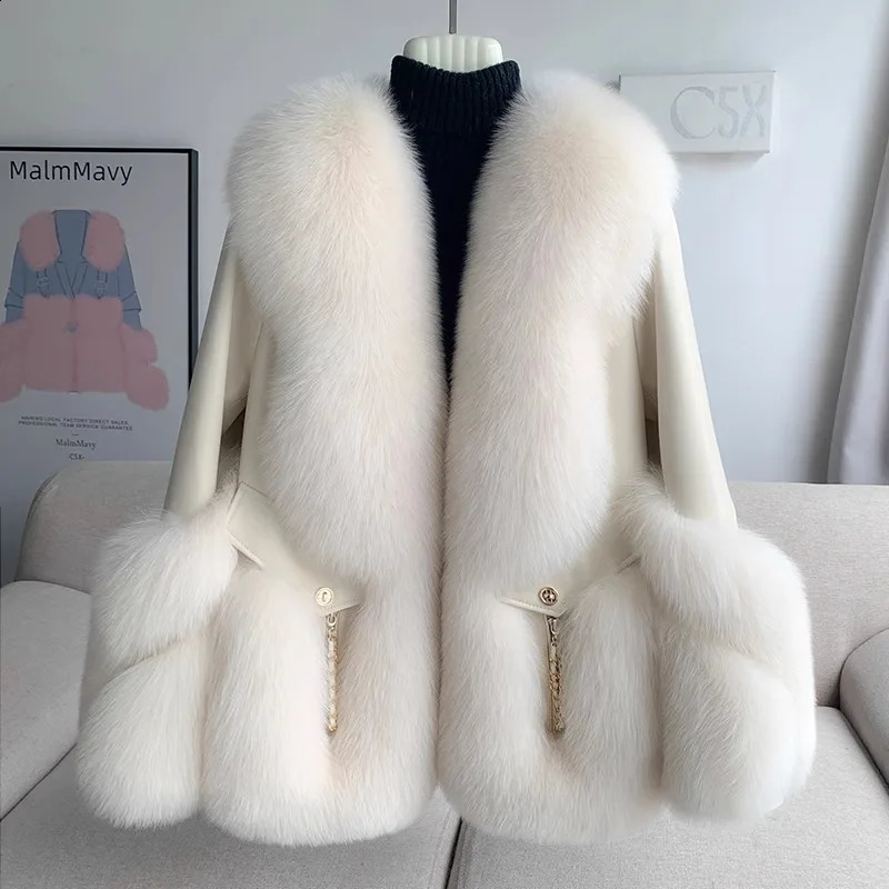 Winter jacket women fur coat womens sheepskin locomotive goose down clothing winter warm 251020