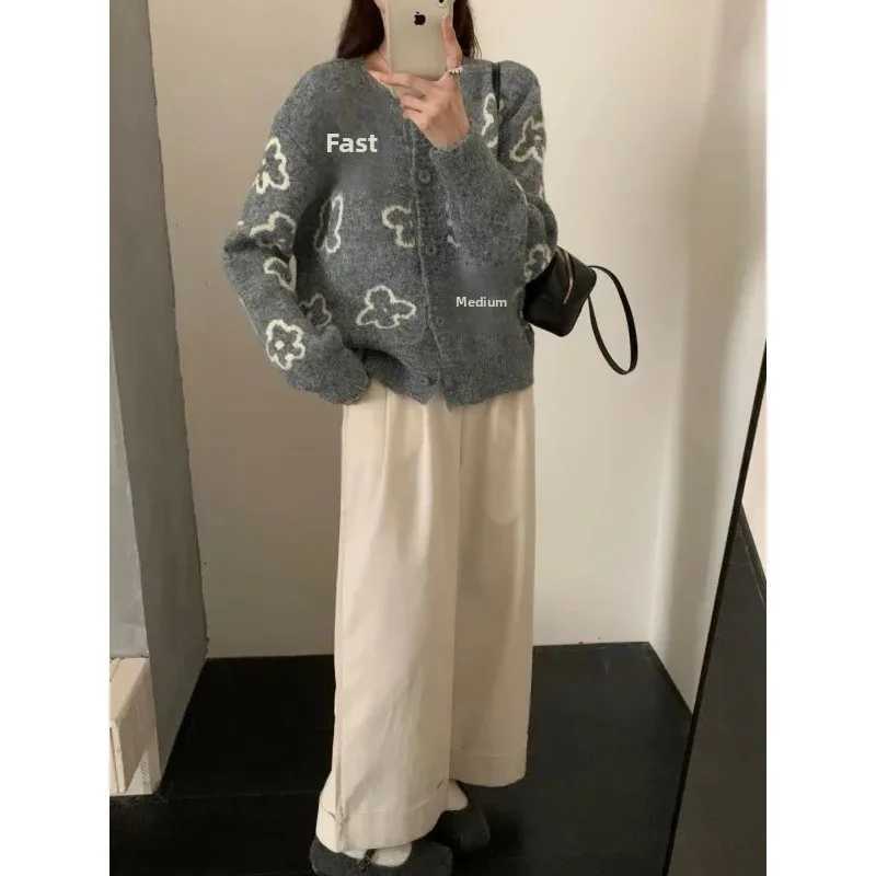 Womens Knitted Short Cardigan round Neck Pullover Chic Lazy Style Loose Fit Autumn Winter New Arrival Korean Versatile round Ne Z251211