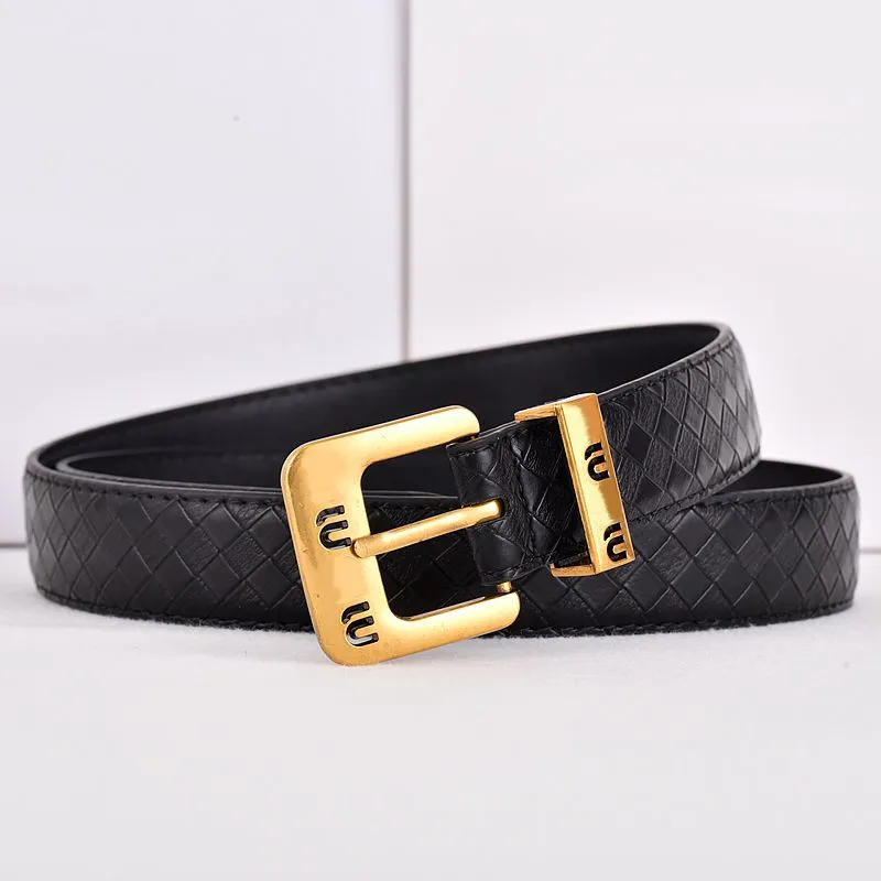 Designer Belt Classic genuine leather Slim Belts For Women Designer Metal Buckle Decorative Pants Belt Versatile In All Season