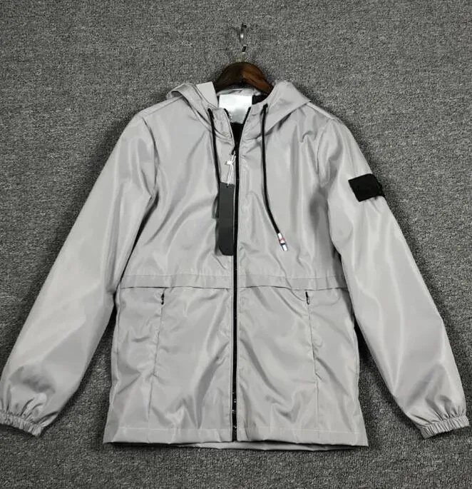 Mens Jacket Coat Designer Spring Autumn Windrunner Hoodie Zipper Outdoor Sports Windbreaker Thin Casual Jackets Stitching Streetwear Men Clothing Pl