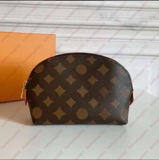 Fashion designer cosmetic bags wallets luxury mens womens bag Highs quality flower letter zipper coin purse checked card holders with Original Box