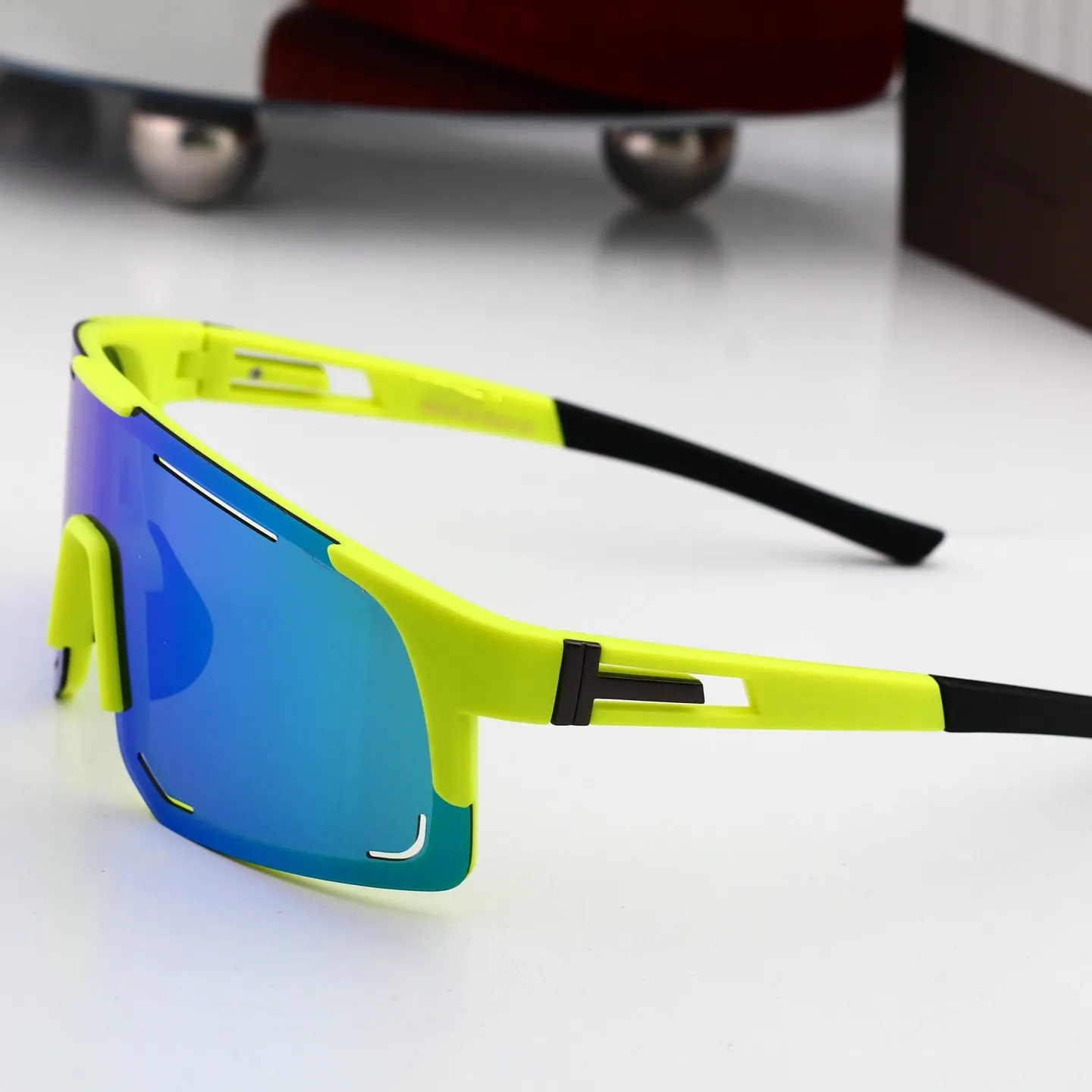 Designer Sunglasses One Piece True Film Eyewear Outdoor Beach Sports Driving fashion T logo luxury Large Frame Sunshade mirror polarized UV400 prote
