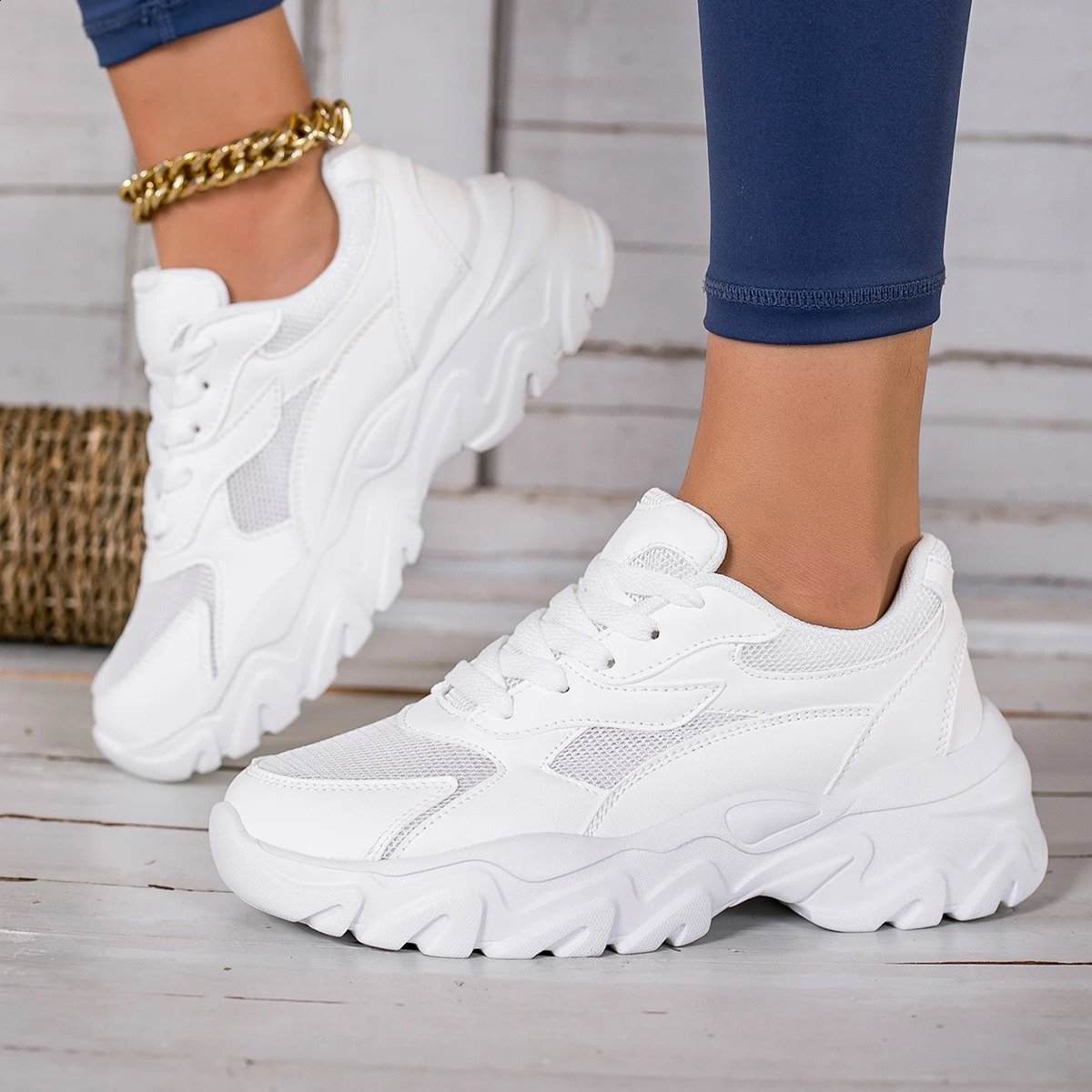 The Plus Size Cute Solid Color Fashionable Versatile Womens Casual Lace up Breathable High Elasticity Sports Shoes Are Ligh 251205
