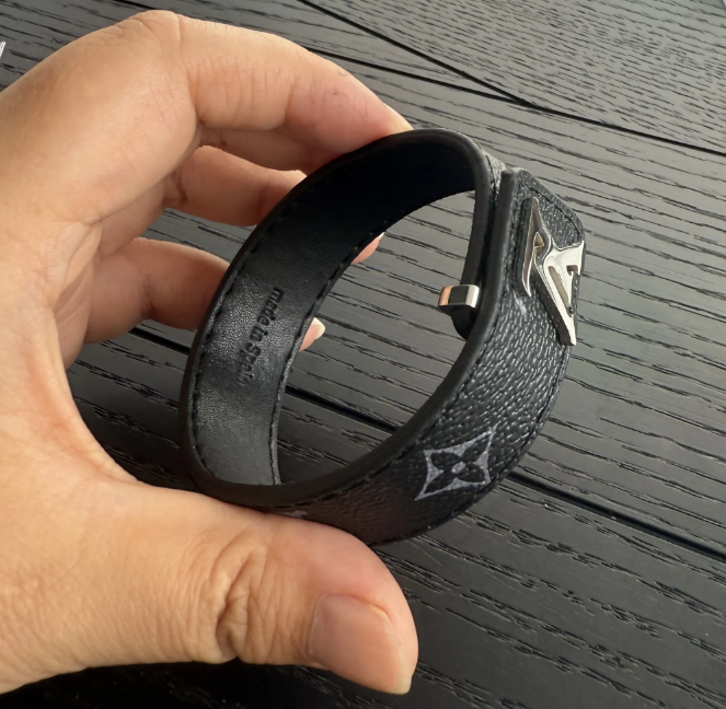 Luxury Leather Bracelet LVs Man Woman Charm Bracelets Designer Jewelry Bangle Fashion Youth Chain Unisex Leather charms Wrist strap with box