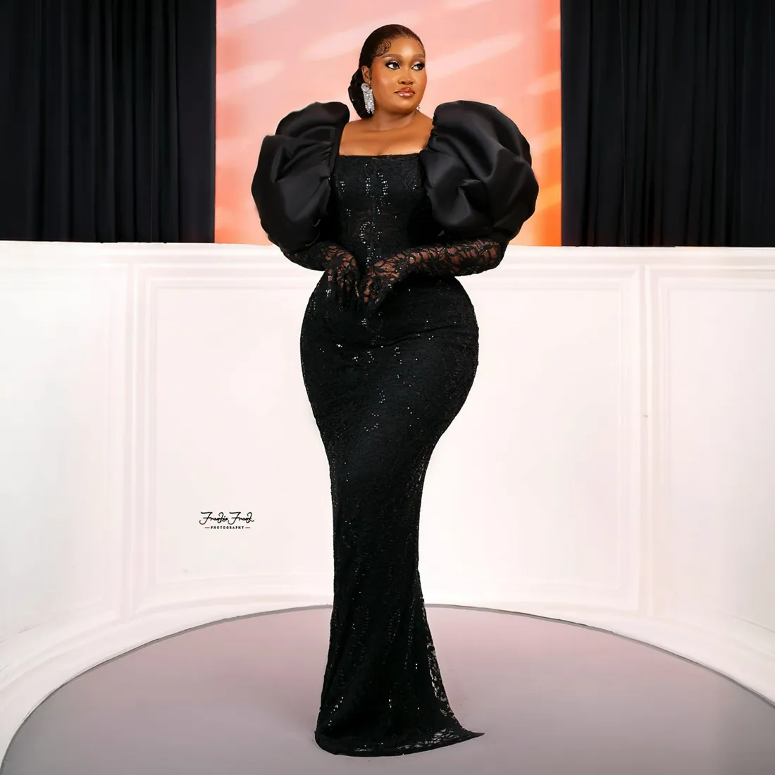 Aso Ebi Lack Lace Sheath Evening Dresses Ruched Puff Sleeves With Gloves Plus Size Long Prom Dress Back Slit Elegant Formal Occasion Gowns