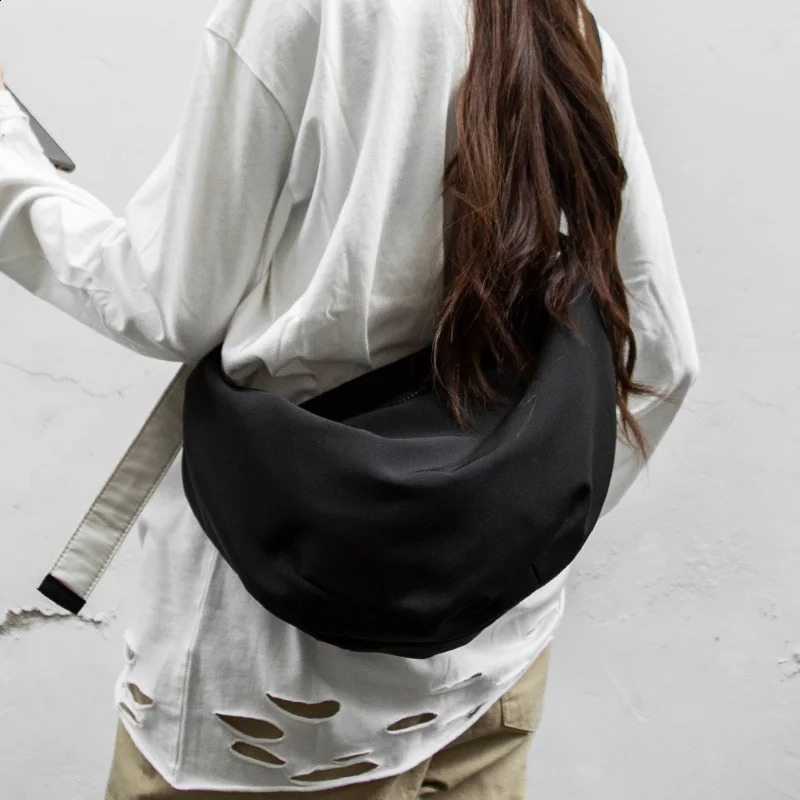 Casual Nylon Hobo Crossbody Bag For Women Men Waterproof One Shoulder Backpack Travel Half Moon Bag Unisex Teenagers Book Bag 251210