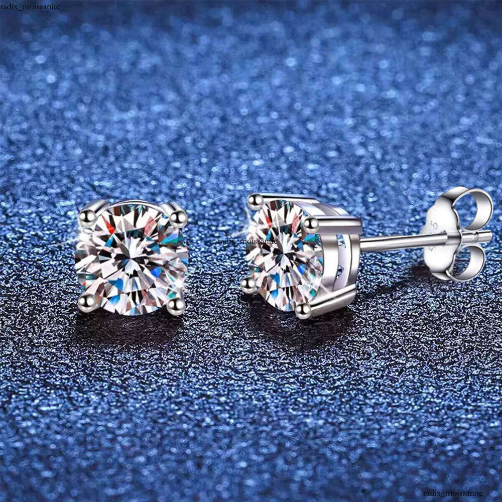 Moissanite for Women Round Cut VVS Moissanite Earrings 0.5-1CT/Pair 925 Sterling Silver Classic 4-Prong D Color VVS1 Brilliant