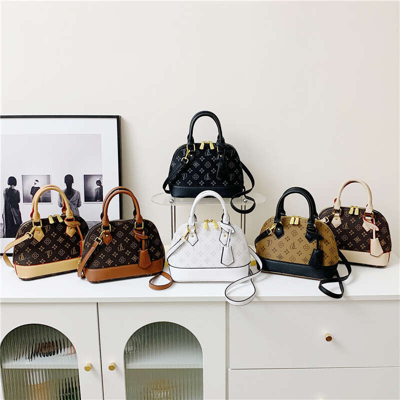 Foreign Trade Simple And Stylish Shell New Trendy Texture Large Capacity Lightweight Shoulder Casual Commuting Crossbody Bag