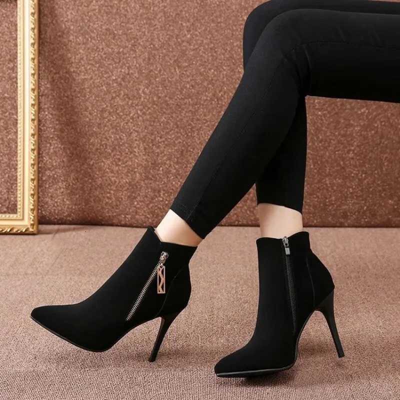 Discounted Out-of-Stock High-Heel Ankle Boots - 2025 Autumn Winter New Style Fashionable Suede Pointed Toe Slim Heel Versa Z251211