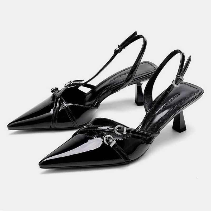 2025 Summer New Pointed Simple Shallow Mouth Comfortable Womens Gladiator sandals Outwear Back Strap Women High Heeled Sandals Z251211