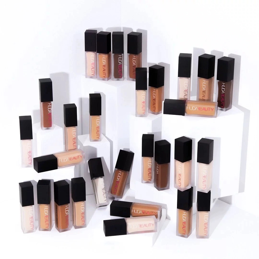 9 colors Makeup Concealer Filter Faux Liquid Long lasting eyes brightening Downplay tear troughs dark circles Cosmetics In stock-image-814841103