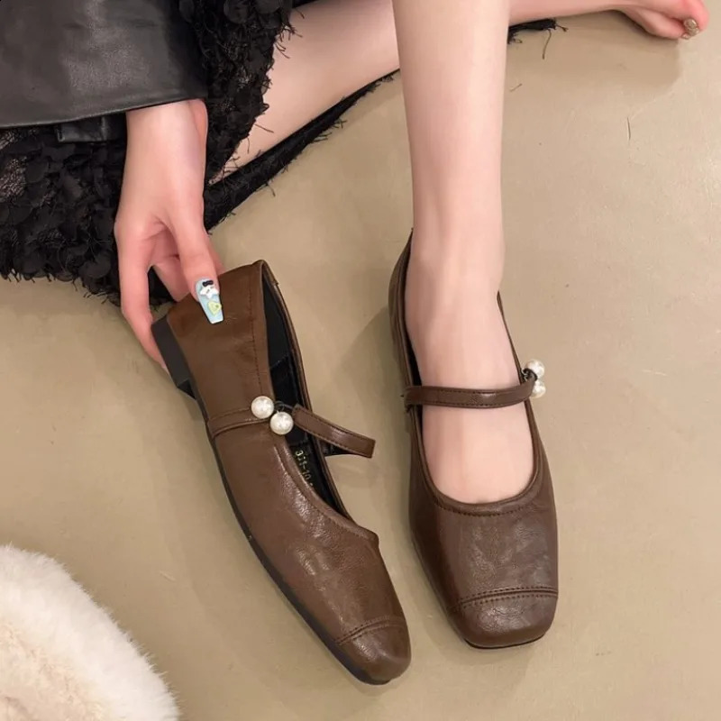 Retro British Style Mary Jane Shoes for Women Spring/Autumn Ballet Shoes Fashion Square Toe Casual and Comfortable Flat Loafers 251209
