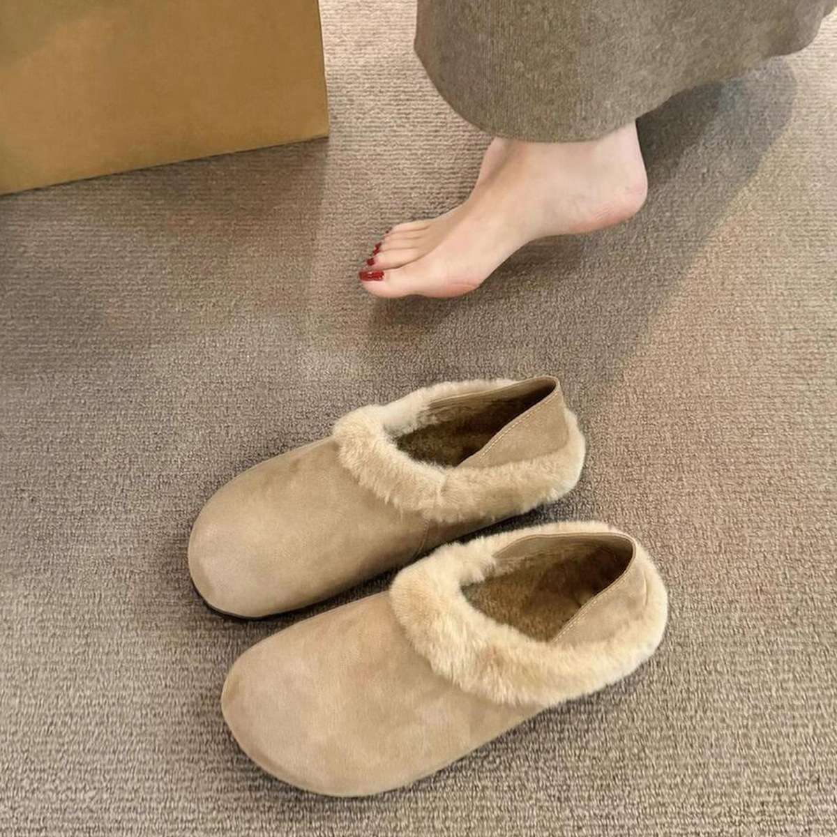 Fashionable retro solid color sheepskin version with wool lining and genuine leather women's Birkene shoes warm flat shoes designer boots