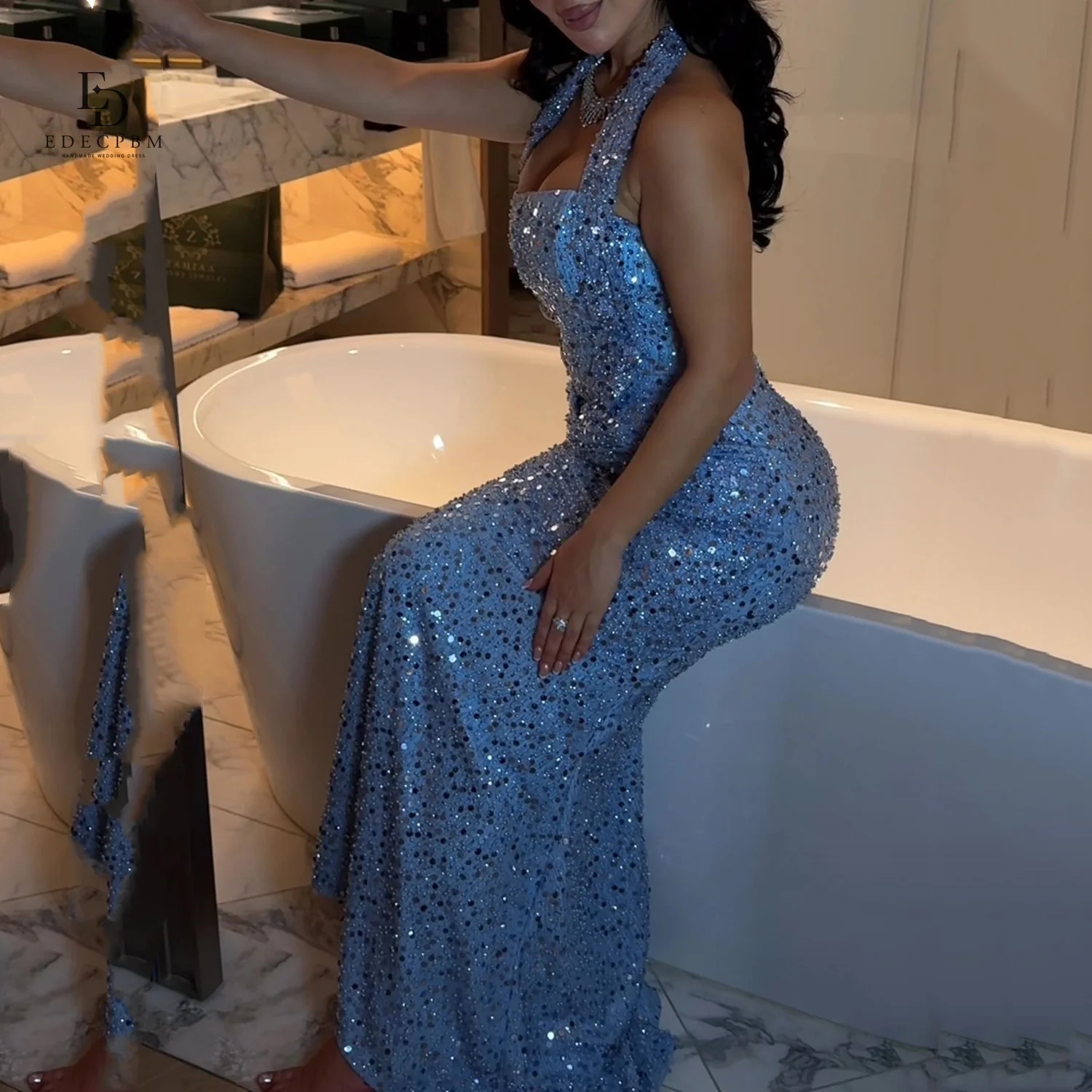 Sparkly Sky Blue Paillettes Abito da sera formale 2026 Halter Beads Sirena lunga Prom Pageant Abiti da festa Arabo Robe De Soiree