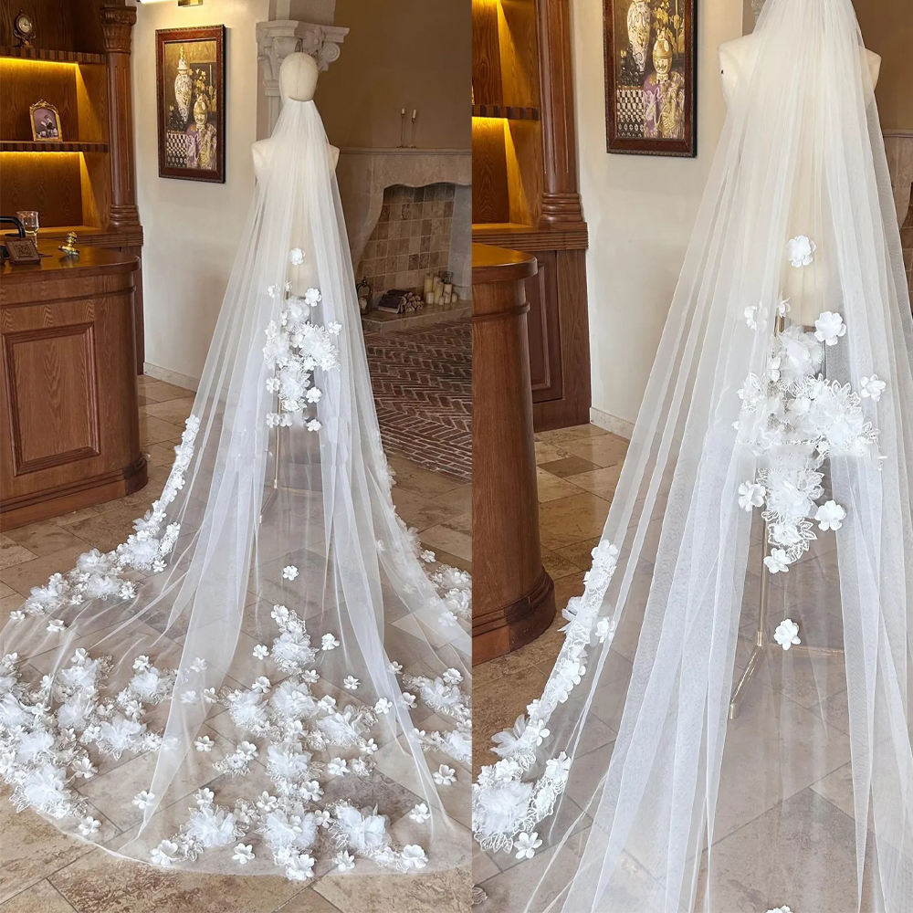 Luxury Long Bridal Veils With Comb Lace Edge Applique Elegant Cathedral Length Wedding Accessories Customized