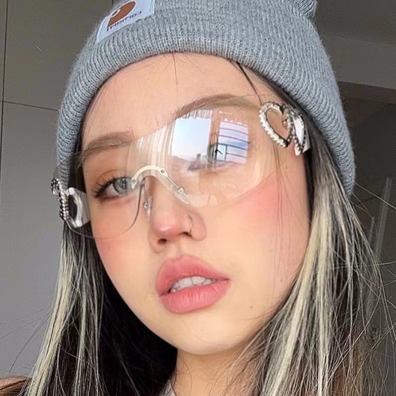 UV400 2025 New Heart-Shaped Accessories One-Piece Sunglasses Y2k Internet Celebrity Ins Style Integrated European And American Trendy