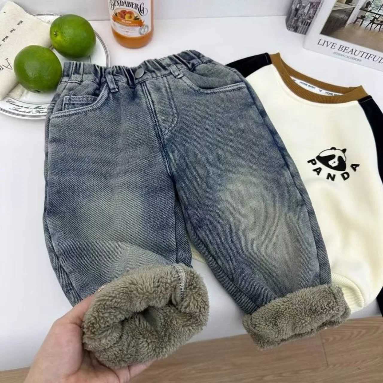 Boys Lamb Fleece Jeans Autumn/Winter 2025 New Collection Childrens Plush Thick Pants Baby One piece Plush Warm PantsT251212