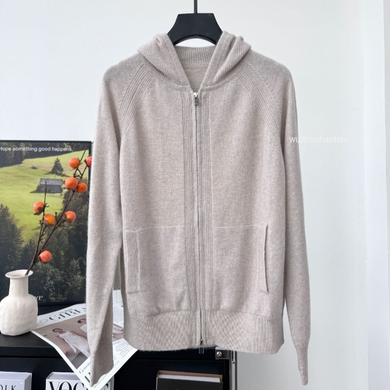 Luxury Designer Womens Coats Autumn and Winter Solid Color Casual Loose Hooded Cashmere Knitted Double Zipper Long Sleeve Cardigan Sweater L1289