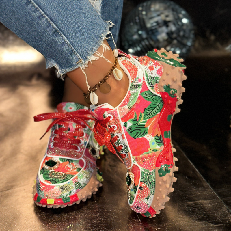 Jeans da donna Scarpe di lusso Strass Scarpe da ginnastica da donna Diamante Traspirante Scarpe casual decorative in metallo antiscivolo Fondo spess
