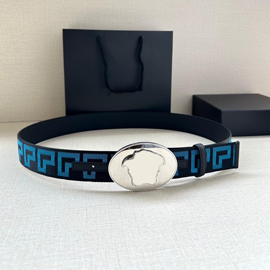 Designer Belt Modern Exquisite Men Genuine classic Leather Belt Fashion Golden Silver Buckle Soft Comfortable Durable Adjustable High Quality Modern