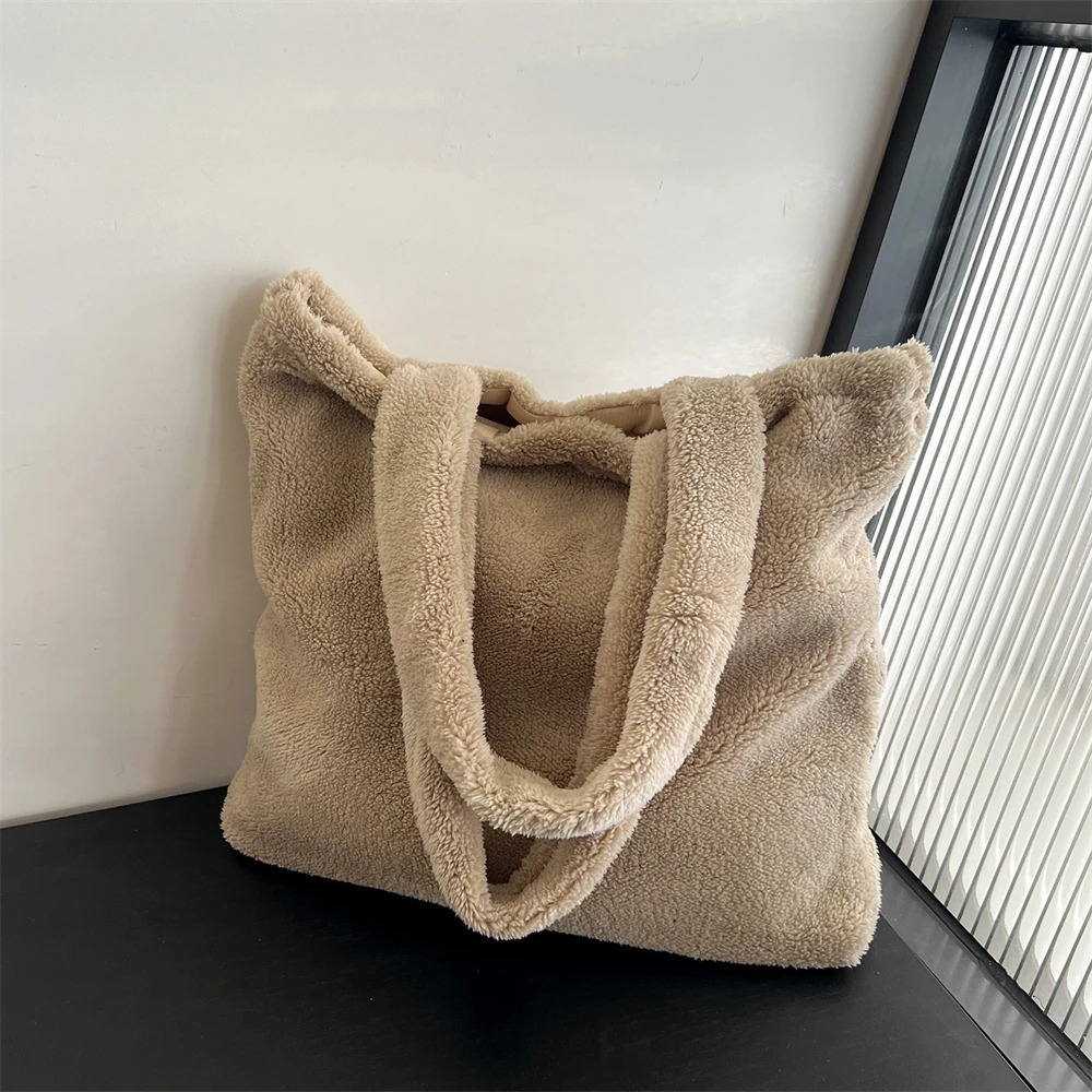 Womens Plush Underarm Bag Winter Lamb Faux Fur Shoulder Bag Solid Color Soft Fluffy Shopper Bags Large Capacity Casual Tote Bag 251211