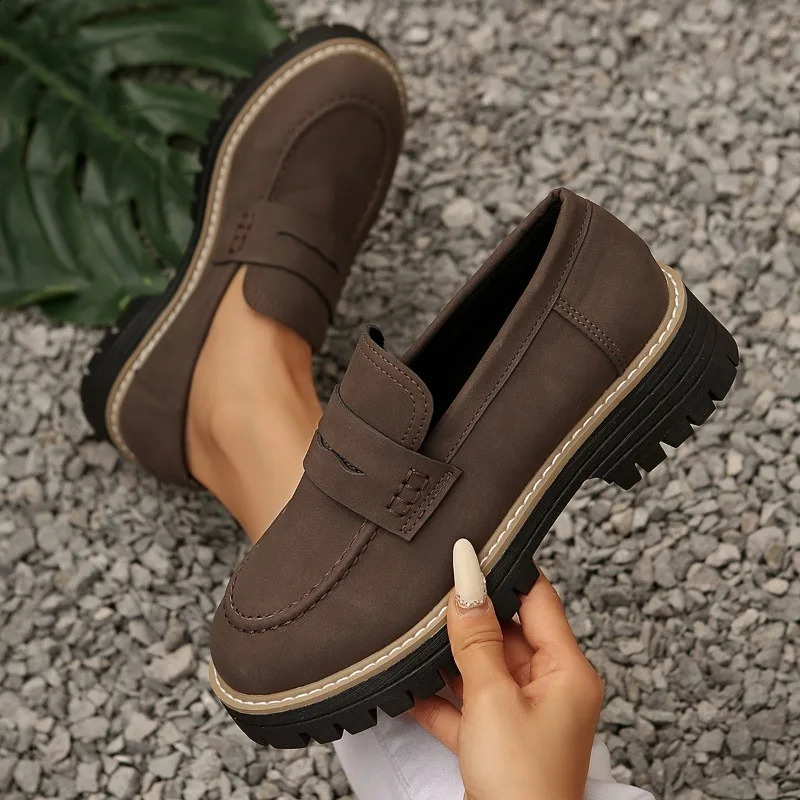 Women Solid Color Platform Loafers Shoes Woman Spring Autumn British Style Flats Comfortable Thick Heel Slip on Shoes 251209
