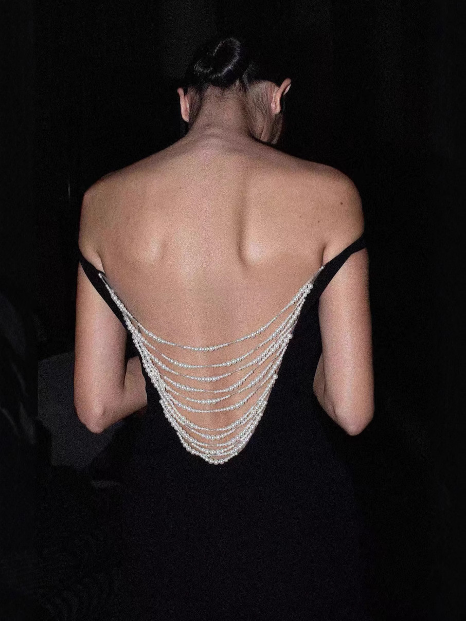 Elegant autumn and winter temperament black pearl backless one shoulder dress high-end banquet, birthday dress long skirt