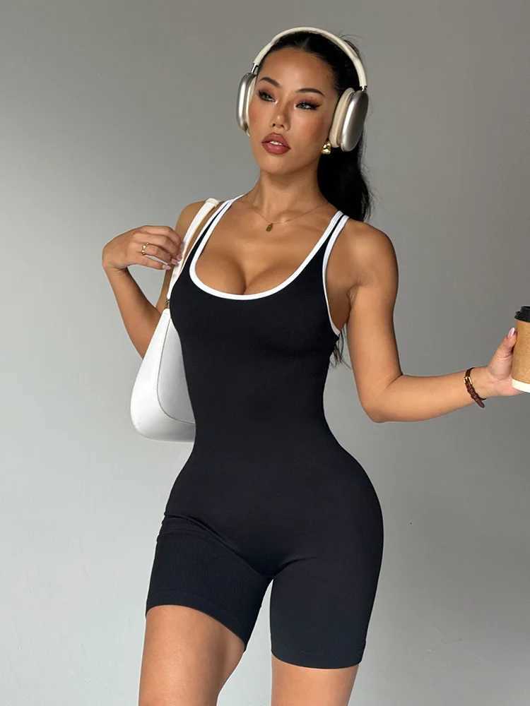 Outdoor quick-drying yoga wear for sports womens yoga threaded one-piece suit black fitness wear for cycling and fitnessT251212-image-1088146454